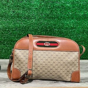 Vintage Gucci Crossbody Purse with classic GG logo + green & red